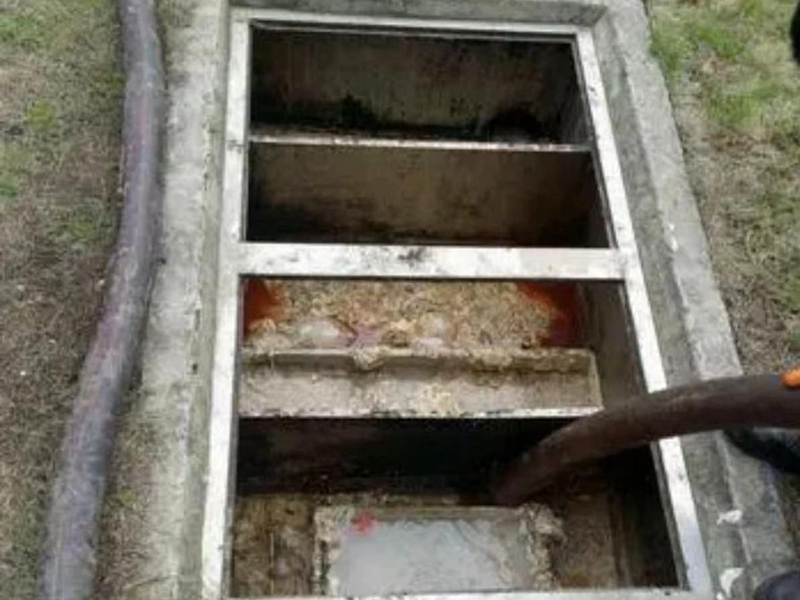 铁山隔油池清理